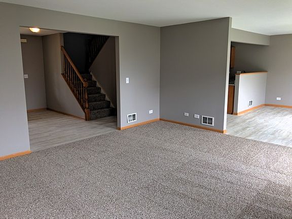 3rd image of 673 Navajo St