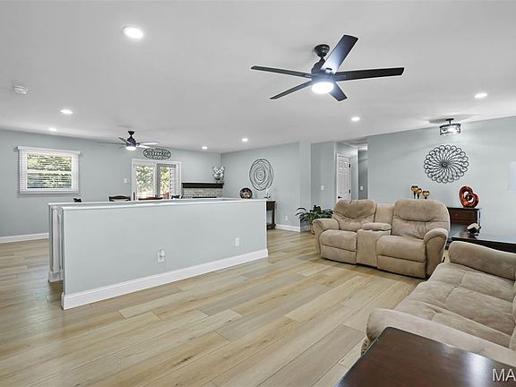 3rd image of 2844 Owendale Ct