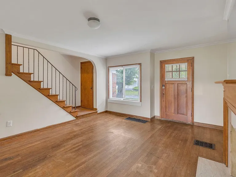 47-53 S Burgess Ave — Photo 9