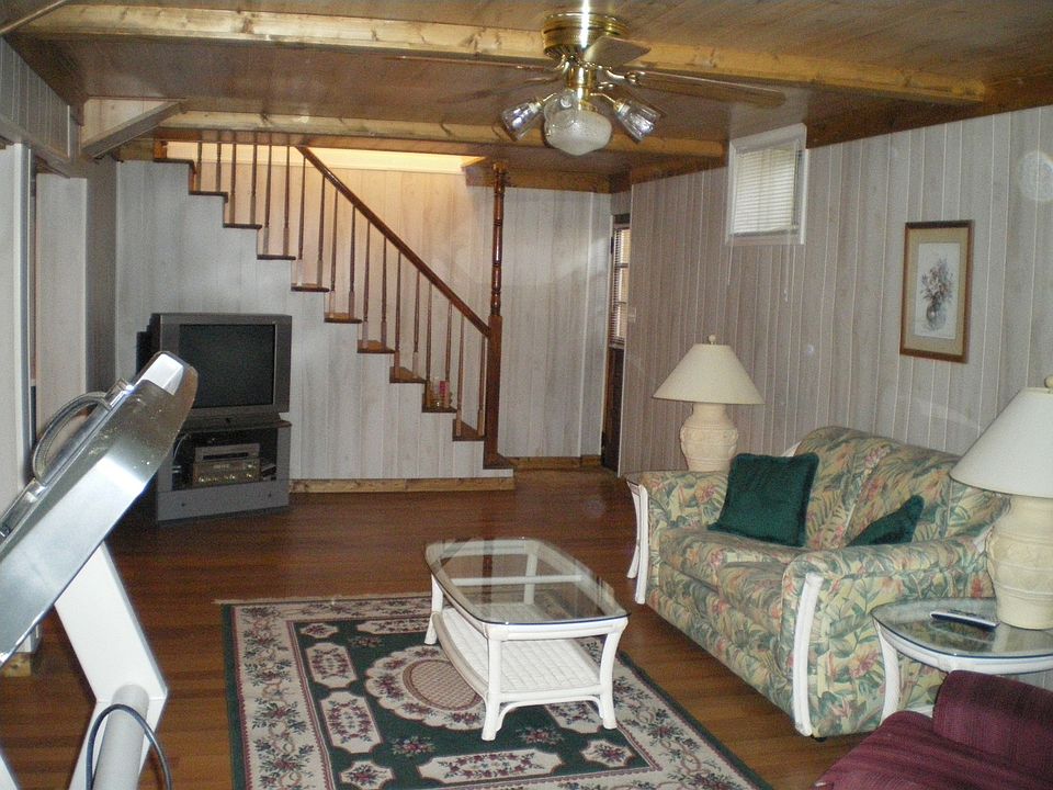 1st image of 108 N Radford Dr