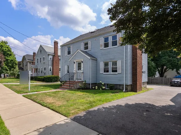 11-11 Cross St #13, Belmont, MA 02478