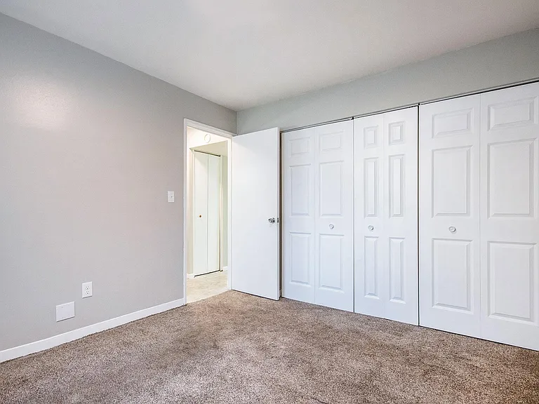 120 Leonard St NE #11 — Photo 7