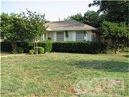2nd image of 1005 W University Dr