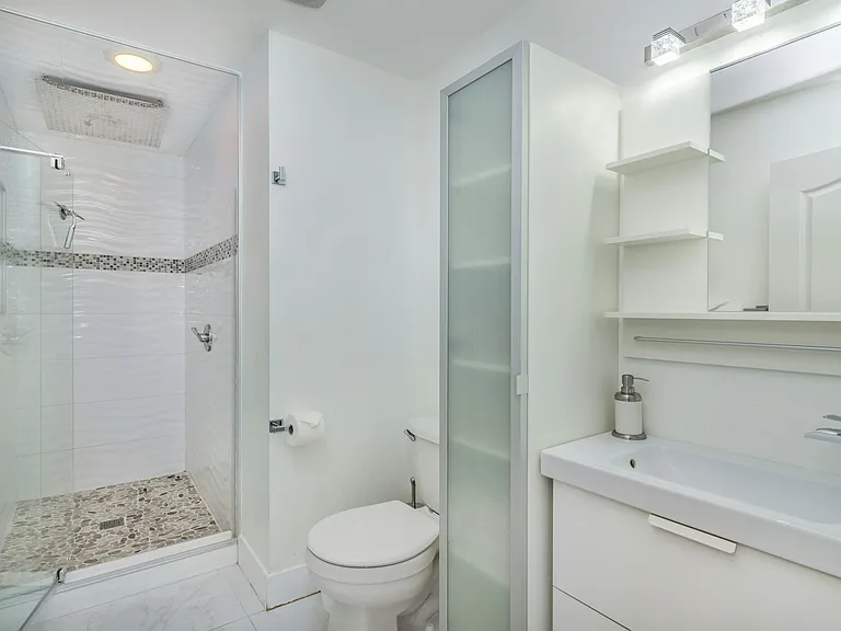 3954 Keystone Ct — Photo 18