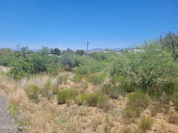 16551 S White Rock Ln, Cordes Lakes, AZ 86333