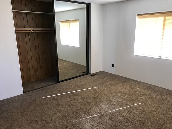 4th image of 210 Park Ave