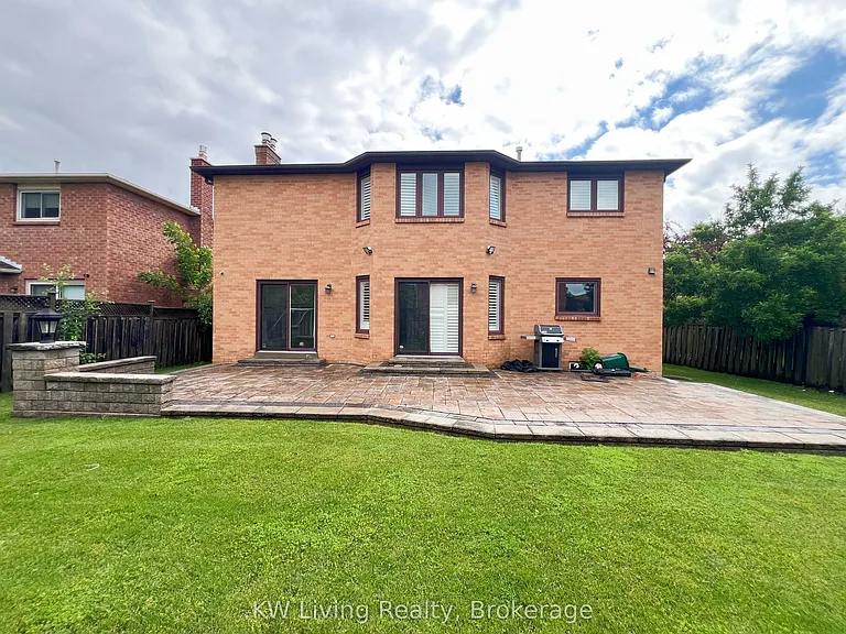 47 Waltham Cres — Photo 28