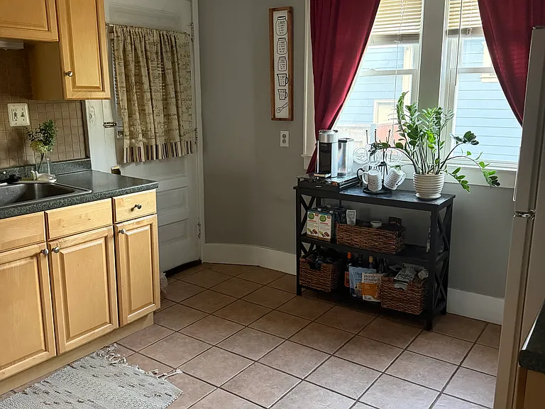 403 E Farnum Ave #1 — Photo 15