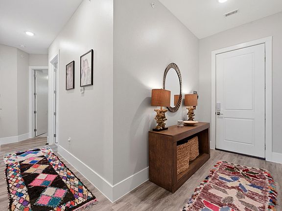 5th image of 199 Waterpoint Ct Unit 202