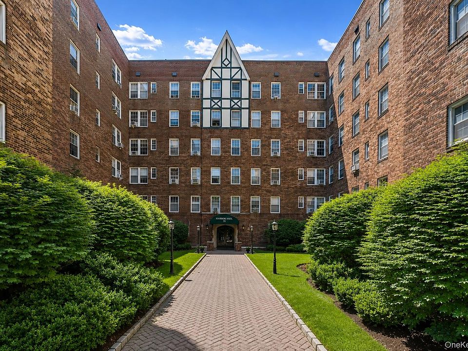 1st image of 25 Parkview Avenue #2E