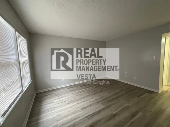 131 Wall St, Warner Robins, GA