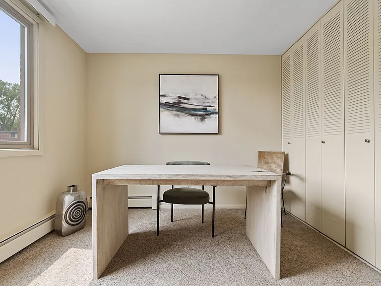 West End Apartments — Photo 21