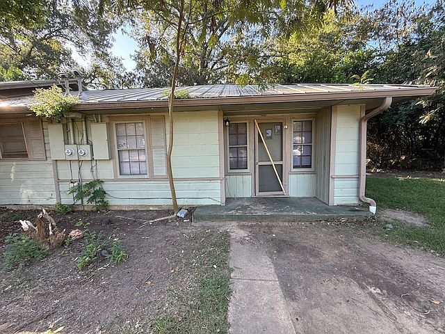1st image of 300 1/2 W Broadway St