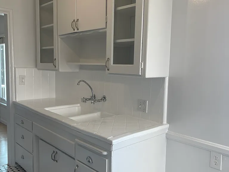 1849 N Harvard Blvd #4 — Photo 6