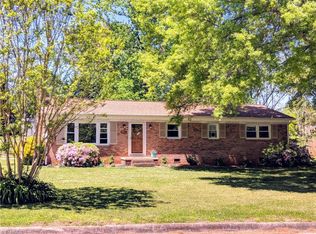 2129 6th St NE, Hickory, NC 28601