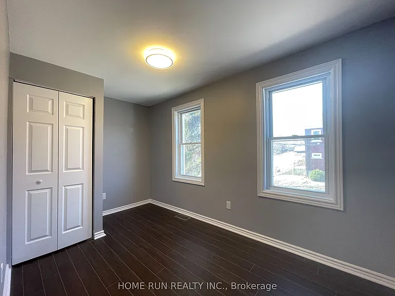 121 Concord St E — Photo 13