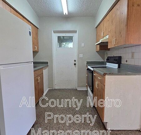 5th image of 1232 Linda Ln