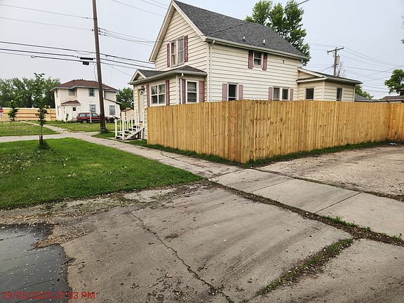 2nd image of 315 5th Ave N