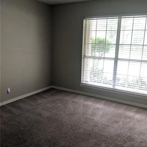 7325 Smithfield Rd — Photo 6