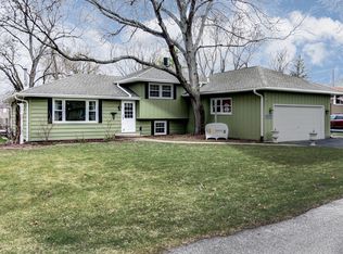 3S450 Williams Ct, Warrenville, IL 60555