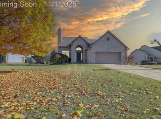 5082 Prestonwood Ln, Flushing, MI