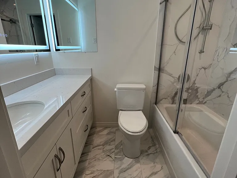 549 Lakeshore Blvd #17 — Photo 10