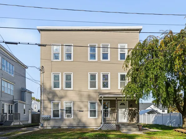 158 Narragansett Blvd, Chicopee, MA 01013