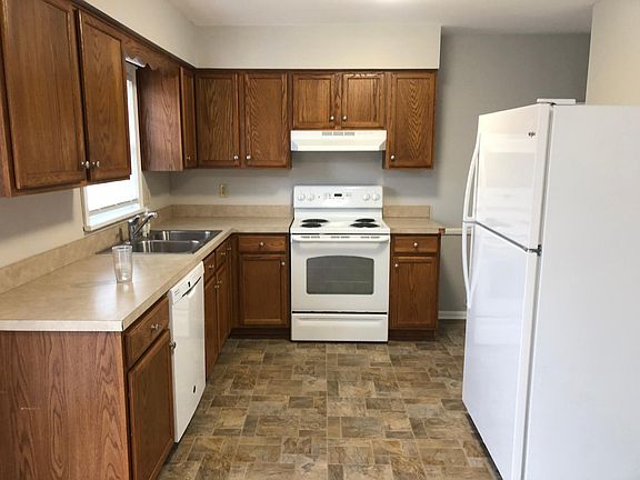 2nd image of 503 Westwood Dr