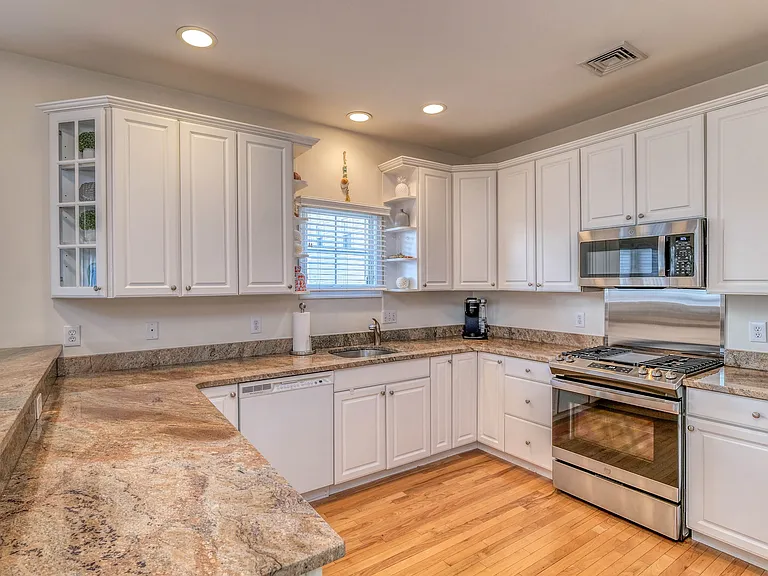119 N Belmont Ave — Photo 12