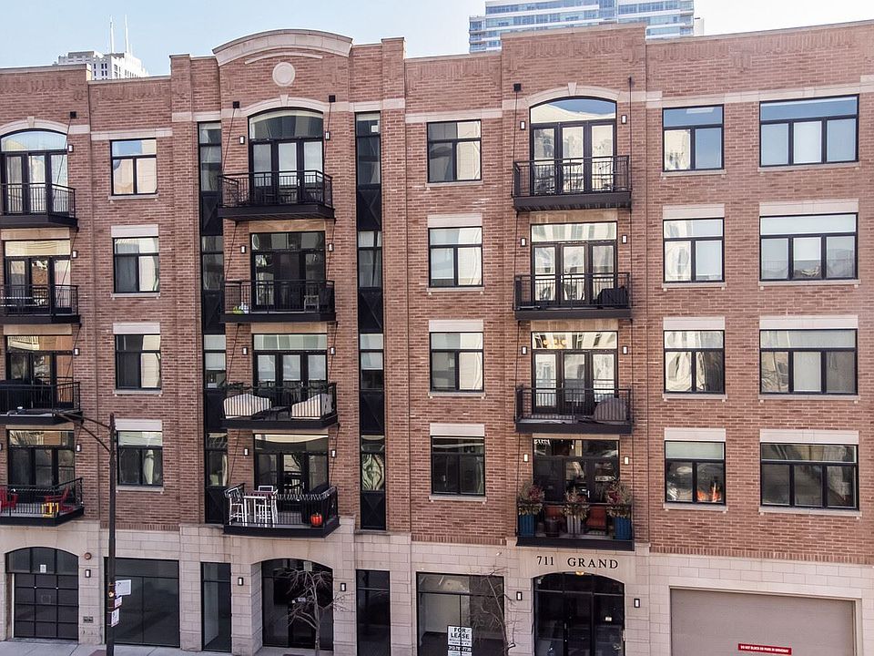 1st image of 711 W Grand Ave #201