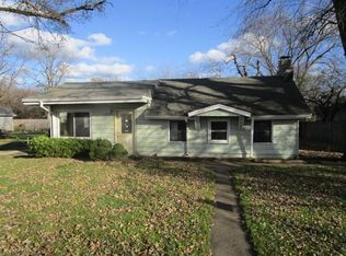 37931 N Harper Rd, Beach Park, IL 60087