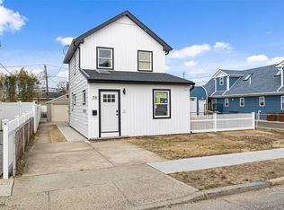 36 Kildare Rd, Island Park, NY 11558