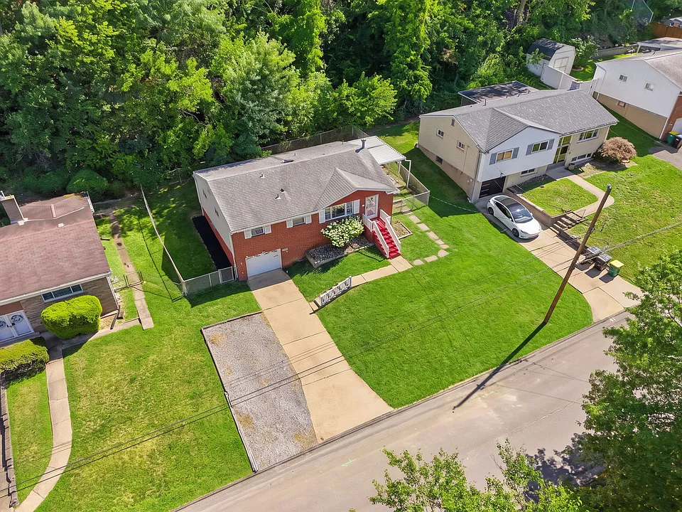107 Merwood Dr