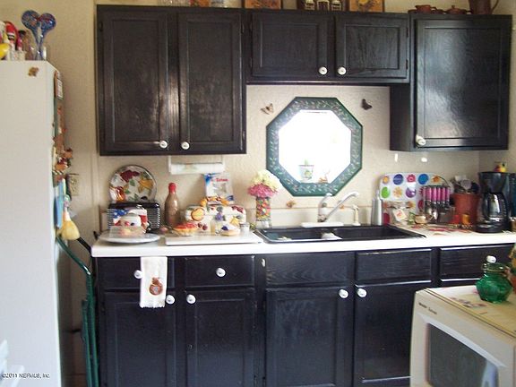 2nd image of 1073 Brown St