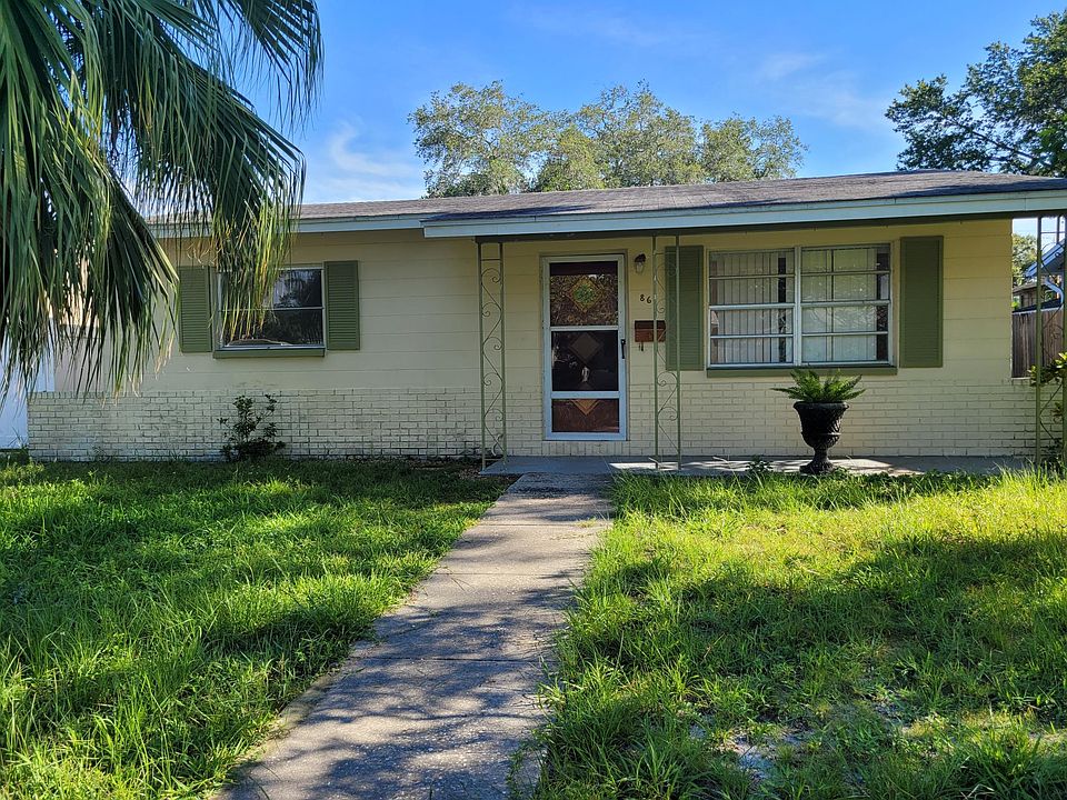 1st image of 861 48th Ave N
