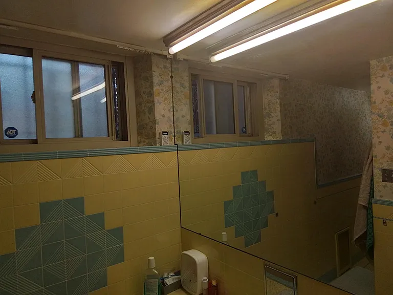 2580 N Monaco Pkwy #1 — Photo 13
