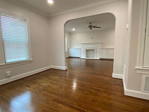 Dining room to living room