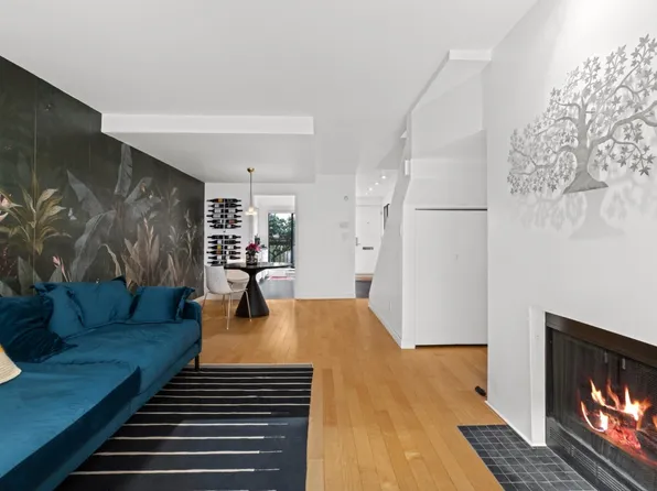 1286 W 7th Ave, Vancouver, BC V6H 1B6