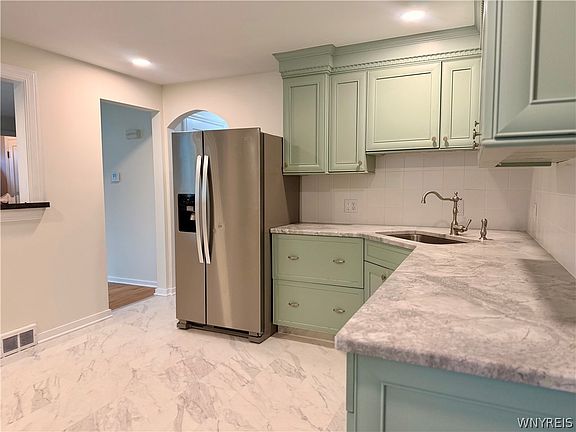 4th image of 266 Merrymont Rd