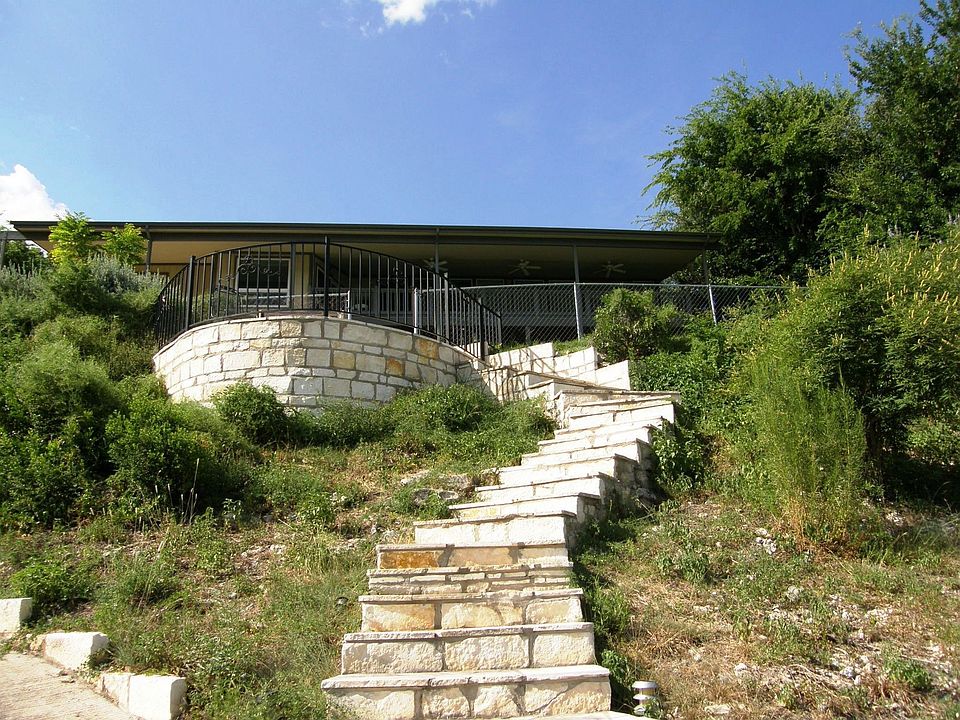 Back view coming up from the lake