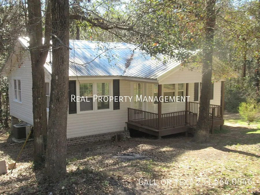 Building Photo - 3412 Laverne Dr E