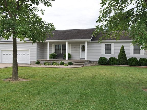 3rd image of 703 E Briarwood Dr