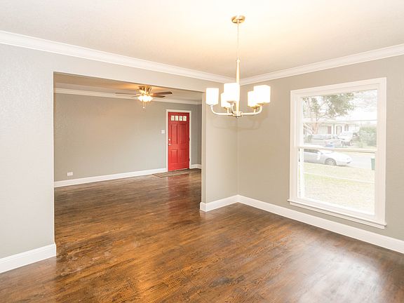 3rd image of 327 W Wildwood