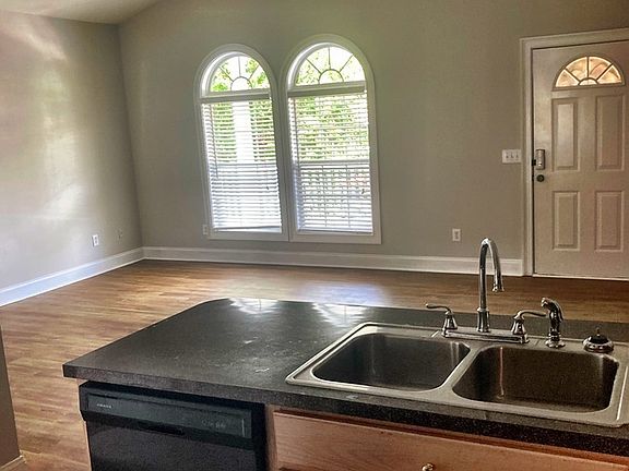 2nd image of 8082 Veterans Pkwy #3404