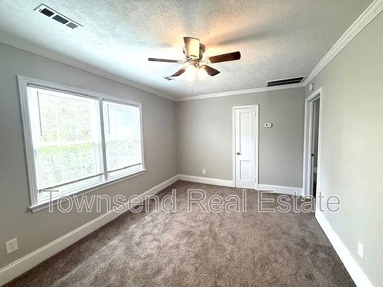 217-4 N Virginia Ave — Photo 2