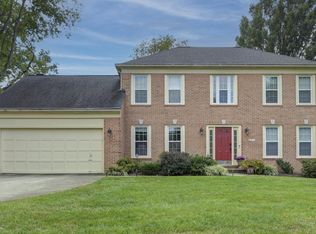 8911 Old Courthouse Rd, Vienna, VA 22182