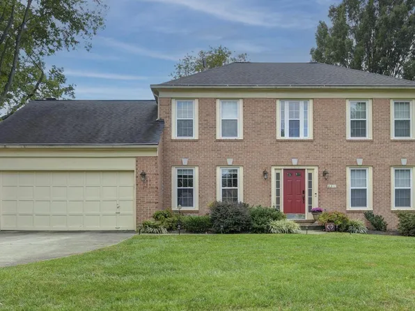 8911 Old Courthouse Rd, Vienna, VA 22182