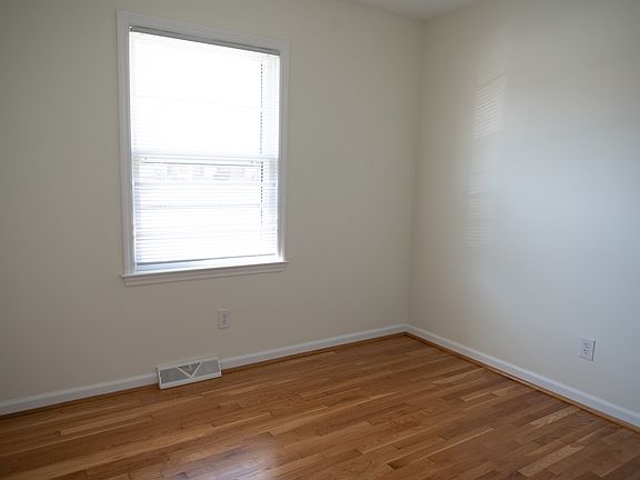 5th image of 3544 Galahad Dr