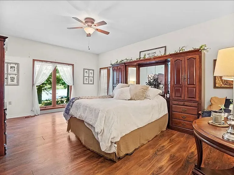 219 Shoreline Rd — Photo 20