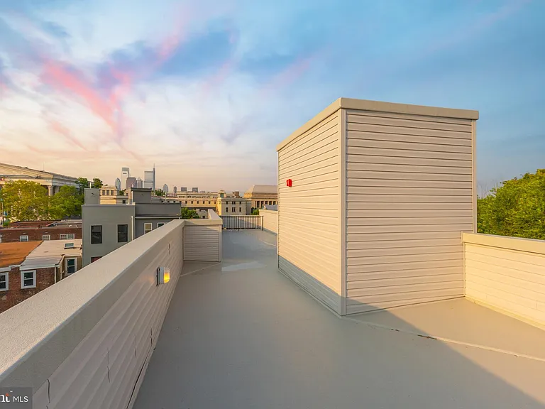 2120 W Master St #2 — Photo 28
